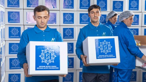 Mehriban Əliyevanın təşəbbüsü ilə şəhid ailələrinə bayram sovqatları verildi 