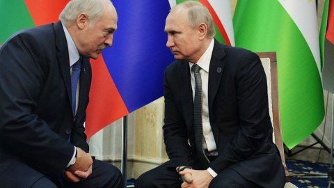 Lukaşenko Putinlə danışdı: Rusiyaya hücum hazırlanır