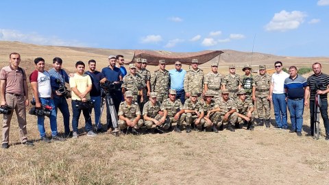 Jurnalistlər Tovuz döyüşlərinin baş verdiyi postlarda - FOTO