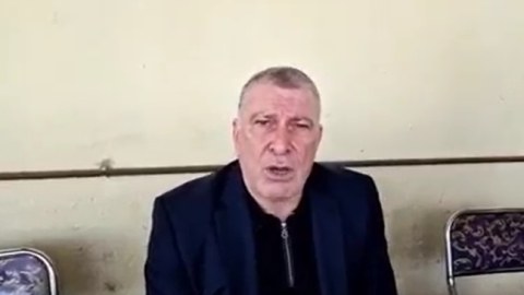 İcra başçısı özünü yandıran qazinin yasına gəldi - VİDEO