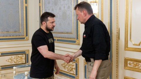 Polşa müdafiə naziri Kiyevə səfər etdi
