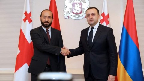 Qaribaşvili Ararat Mirzoyanla görüşdü