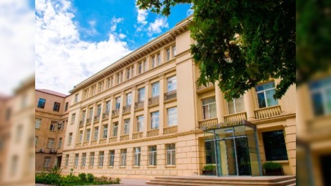 Təhsil Nazirliyindən döyülən məktəbli qızla bağlı AÇIQLAMA 