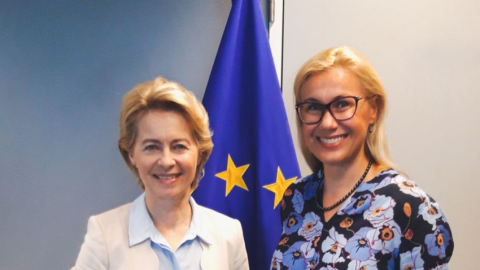 Ursula fon der Lyayen Bakıya GƏLİR 