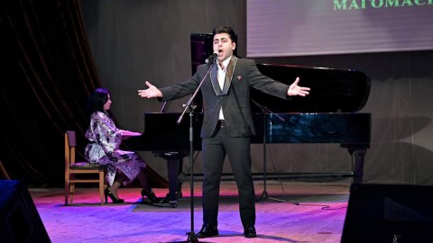Azərbaycanlı sənətçi beynəlxalq müsabiqədə I yeri tutub 