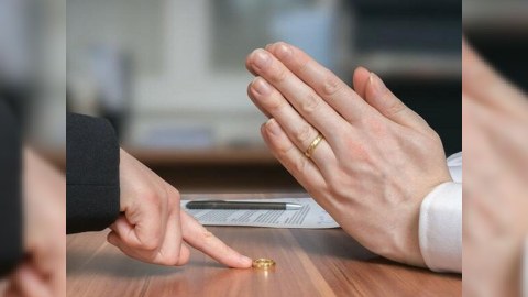 Azərbaycanda evlənən hər 4 cütlükdən biri BOŞANIR