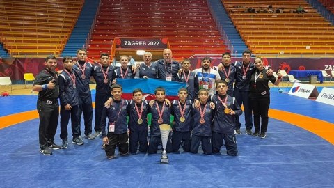 Güləşçilərimiz tarixi uğura imza atdı