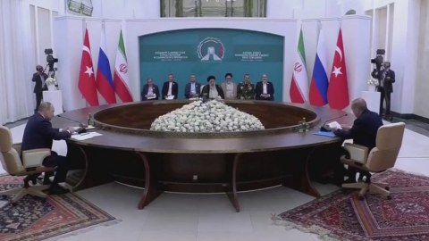 Ərdoğan-Putin-Rəisi görüşü başa çatdı - YENİLƏNİB 