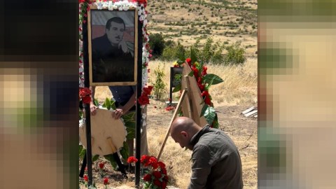 Səxavət Məmmədovun oğlu atasının Ağdamdakı məzarını ziyarət etdi