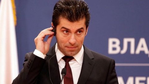 Kiril Petkov Azərbaycana gəlib