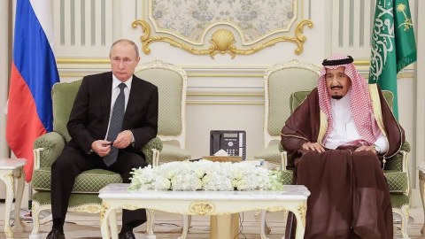 Putin Səudiyyə lideri ilə neft bazarını müzakirə etdi 