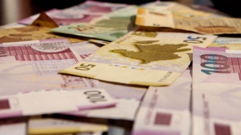 Cinayət işləri üzrə 106 milyondan çox vəsait ödətdirilib 