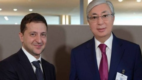 Zelenski separatçıları tanımadığına görə Tokayevə təşəkkür etdi