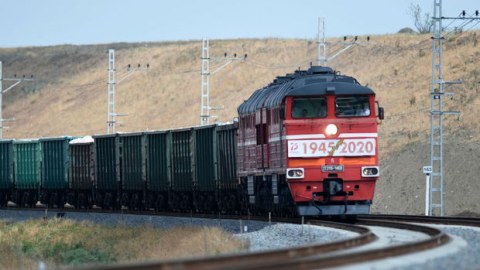Anomal istilərə görə qatarların hərəkəti məhdudlaşdırılır