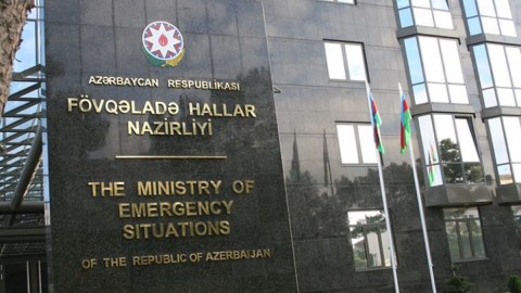 Yaşlı qadını xəstəxanaya FHN-nin briqadası çatdırdı