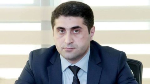 39 yaşlı icra başçı 18 ildir vəzifədədir - DOSYE