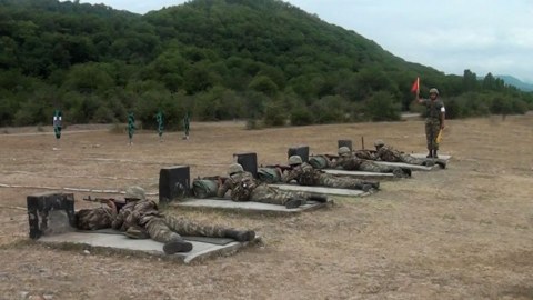 Kursantlara praktiki məşğələlər keçirilir - VİDEO