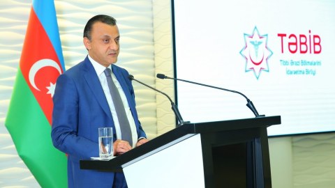 Prezidentin təltif etdiyi tibb işçilərinə fəxri adlar verildi