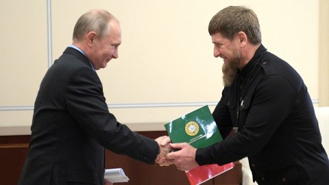Putin Kadırovu mükafatlandırdı