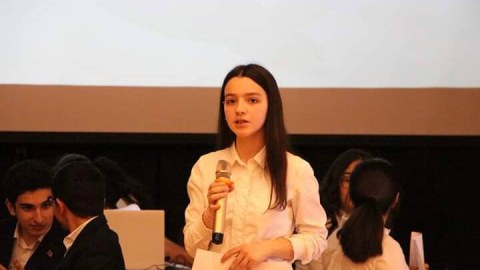 Tanınmış politoloqun övladı dünyanın top universitetinə daxil olub