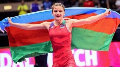 Qadın güləşçimiz dünya çempionu oldu 