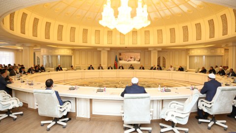 Şeyx məhərrəmliyə görə din xadimlərini TOPLADI