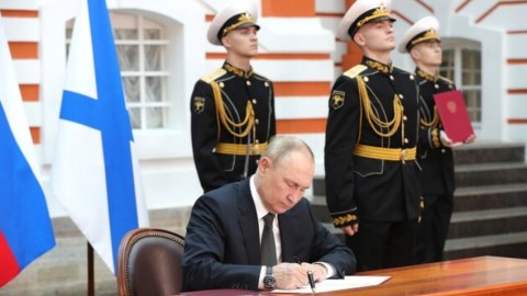 Putin yeni doktrina imzaladı  - İldırımsürətli cavab...