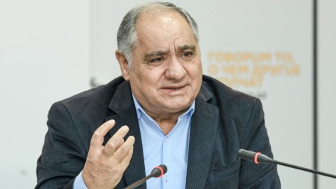 “Mediada çalışanların çoxu Azərbaycan dilini yaxşı bilmir”- Qulu Məhərrəmli