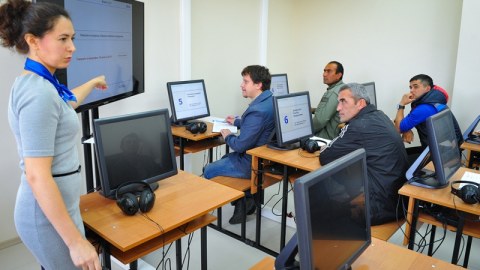 Dilimizi seviriksə, anasını niyə ağladırıq...