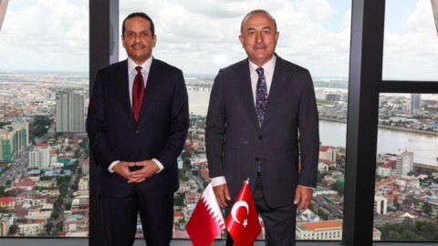 Çavuşoğlu qətərli həmkarı ilə görüşdü