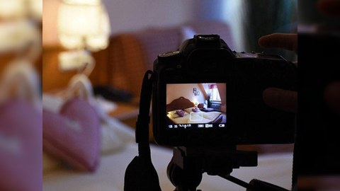 Kişini video ilə şantaj edib 10 min aldı