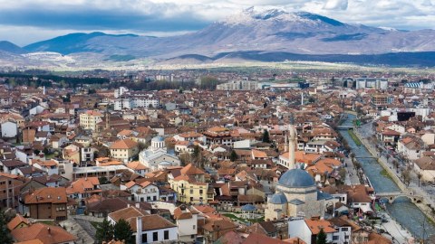Ukrayna Kosovodakı sülhməramlılarını çıxarır