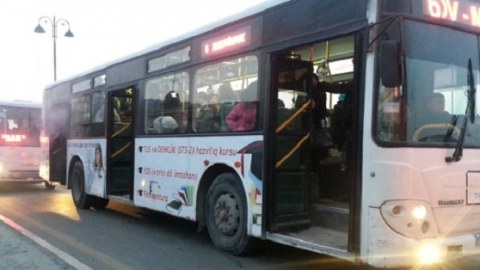 Avtobuslar tıxacda qalıb
