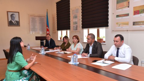Direktor olmaq istəyənlərin müsahibəsi başlayıb