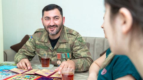 4 medallı qaziyə ev verildi - FOTOLAR