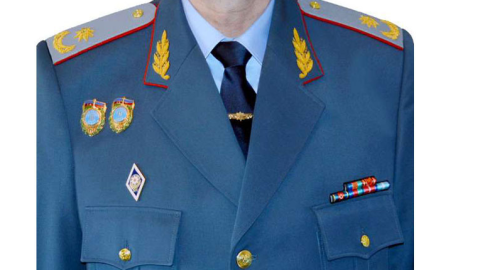 Donqili generallar...