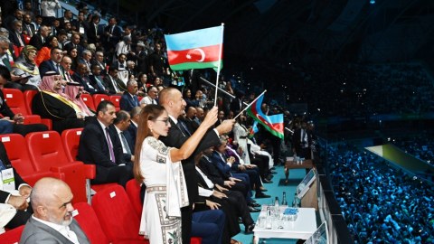 Prezidentlə xanımı İslam Oyunlarının açılışında - YENİLƏNİB