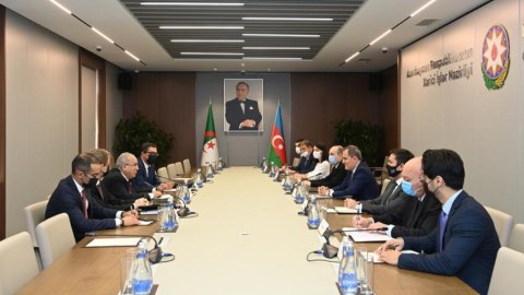 XİN başçılarının təkbətək danışıqları başa çatdı - YENİLƏNİB