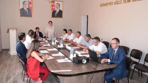 Sahibkarlıq subyektlərinin əməkdaşları ilə görüş keçirilib