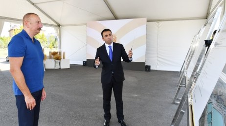 İlham Əliyev “Ağsu Aqropark”ın fəaliyyətilə tanış oldu - YENİLƏNİB
