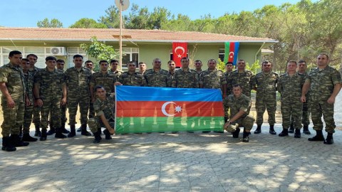 Hərbçilərimiz Türkiyədə təlimdə iştirak edib - FOTO