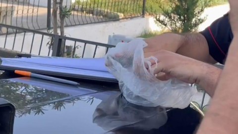 Narkotik çəkib “Range Rover” sürdü - FOTO