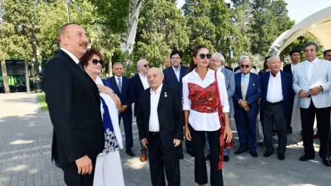 Maqomayevin abidəsinin açılışından FOTOREPORTAJ