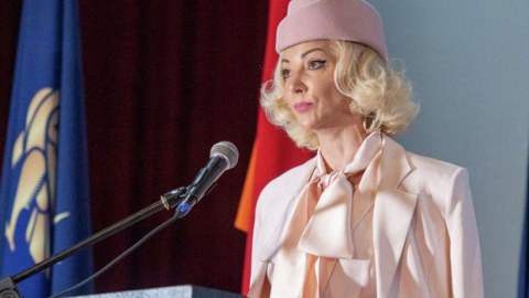 Rus milyarderin keçmiş arvadı İrəvan meri ola bilər