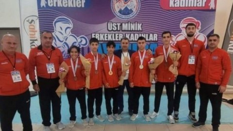 Millimiz vətənə 5 medalla döndü