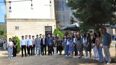 Cavaşir Feyziyev tələbələrlə görüşüb