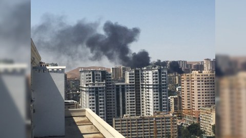Bakıda çoxmərtəbəli binada yanğın - YENİLƏNİB