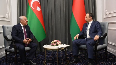 Əli Əsədov belaruslu həmkarı ilə görüşüb
