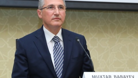 Nazir yanan ərazilərə gedərək tapşırıqlar verib