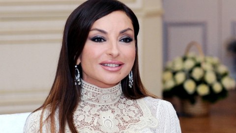 Mehriban Əliyeva: “Hər birinizi çox sevirəm” 